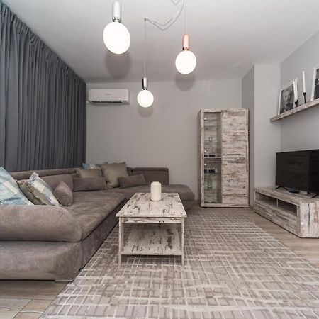 Ferienwohnung Fashionable 1Bd Flat In The Centre Of Plowdiw Exterior foto